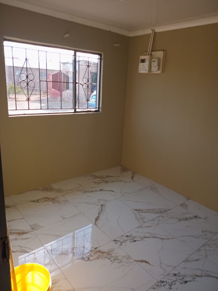 2 Bedroom Property for Sale in Bloemside 5 Free State